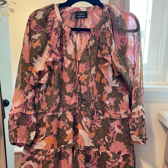 NEW XS VICI Floral Dress - Picture 1 of 4
